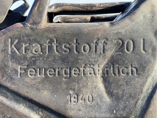 What is Wehrmacht Einheitskanister Stahlblech Benzinkanister Jeep Kanister  Mit Un-Zulassung - Nato Steel Jerry Can